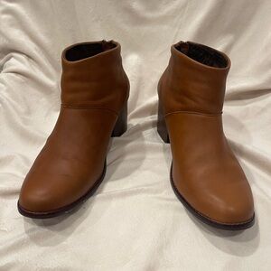 Tom’s block heel ankle boots